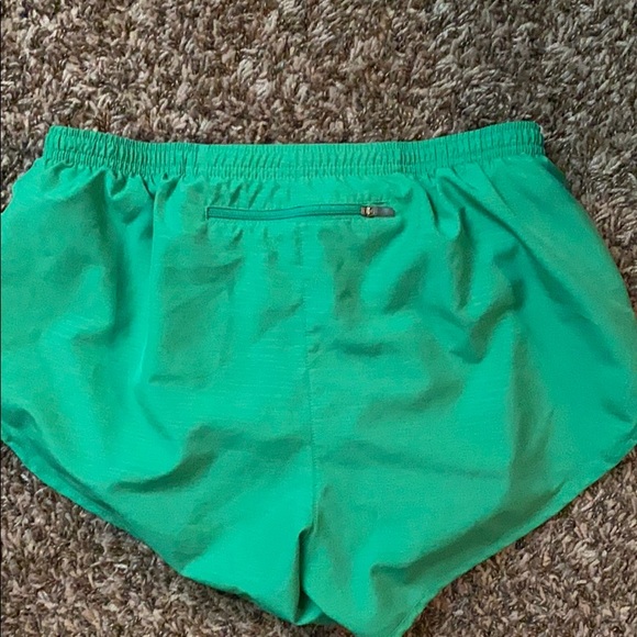 Nike running shorts - Picture 3 of 3